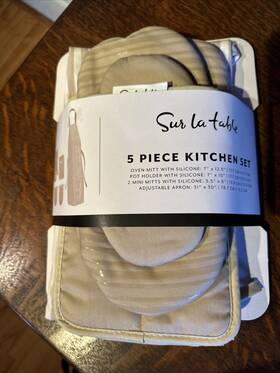 Sur La Table 769924683675 5-pc. Kitchen Textile Set Includes Apron Oven Mit And Pot Holders