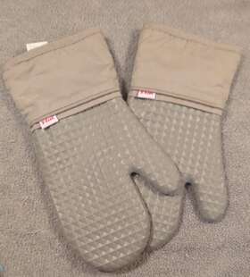 T Fal 313035161166 T-fal Heat-resistant Oven Mitts - Set Of 2 Silicone Kitchen Pre-owned