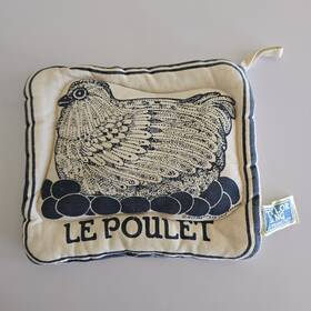 60262 Taylor & Ng And Le Poulet Chicken Hen On Eggs Potholder Vintage 8x8in Beige Blue