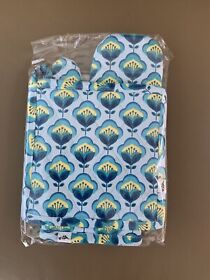 Ttm-ho-024 To The Market Blue Flower Medallion Mitt And Pot Holder Set New In Sealed Plastic