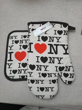 Torkia 838739609023 I Love Ny New York Red Heart White Pot Holder And Oven Mitt Torkia 838739609023 I Love Ny New York Red Heart White Pot Holder And Oven Mitt
