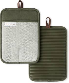 2p023659tdka Town & Country Living Kitchenaid Evergreen Design Series Herringbone Ribbed Soft Silicone Pot Holders