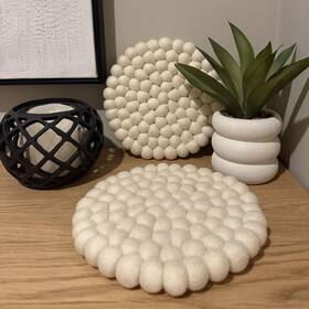 Trendynow365 608037981080 Set Of 2 - Large 100% Wool Trivets For Hot Dishes. Premium Quality Heat Resi