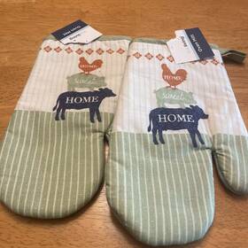 True Living 430002283727 Nwt Two Oven Mitts Home Sweet 8 Inch X Rooster Pig Cow