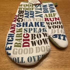 True Living 848405010862 Nwt One Dog Oven Mitt Woof Shake Stay Roll Over 7 Inch X 10 Cotton Speak