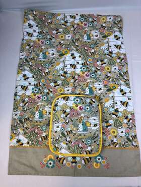 7bke02 Ulster Weavers Bee Keeper Floral Padded Oven Potholder Linen Sheet