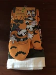 Disney Mickey Mouse Halloween 3 Piece Kitchen Set 2 Towels 1 Oven Mitt Bats. Fixed Price $22.00.