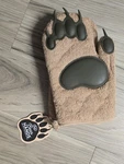 Fred Os Size Oven Mitts Bear Claws Brown Silicone New With Tags. Fixed Price $35.00.