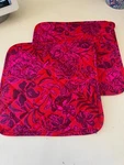 Nwt Lilly Pulitzer Set Of 2 Pot Holders Amaryllis Red Secret Hideaway. Fixed Price $29.00.