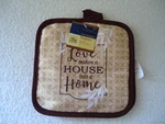 " Nwt Home Collection Set Of 2 Pot Holders Love Makes House Into. Fixed Price $10.99.