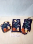 Home Collection Oven Mitt,pot Holders, And Kitchen Towel Set. Fixed Price $10.00.
