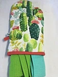 Dei Caliente Oven Mitt Cactus (1) And Dish Towels (2) 100% Cotton Nwt. Fixed Price $15.99.