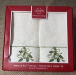 Lenox Ivory Ribbon & Holly Christmas Holiday Finger Tip Towels Set Of 2. Fixed Price $19.99.