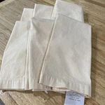Set Of 6 Williams Sonoma 20X20 100%COTTON Cream Colored Dinner Napkins 71395. Fixed Price $24.00.