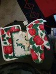 Kay Dee Design Lot Of One Oven Mitt And Two Pot Holders, New With Tags. Fixed Price $20.00.