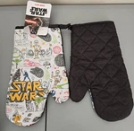 Disney Star Wars Oven Mitts Set Of Two. Fixed Price $15.00.