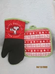 Peanuts Snoopy Christmas Oversized Oven Mitt & Potholder New. Fixed Price $18.20.