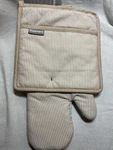 Cuisinart Oven Mitt And Pot Holder Set Khaki White Stripe 7.5 X 14.5 Nwt. Fixed Price $14.99.
