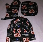3PC - #29 Gm Goodwrench Nascar Kitchen Set Chef's Hat, Oven Mitt & Pot Holder. Fixed Price $10.00.