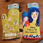 Blue Q Oven Mitts (2) New With Tags Humorous Animals Microwave Green. Fixed Price $14.87.