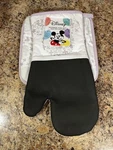 Mickey Mouse Disney Kitchen Nwt Oversized Neoprene Oven Mitt And Pot Holder. Fixed Price $9.99.