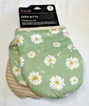 Kitch Mini Oven Mitts (2) Silicone Easy Grip Daisies Green White 00% Cotton Nwt. Fixed Price $13.99.
