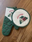 Vintage Quilted Christmas Pot Holder Hot Pad Set Of 2 Kitschy Holly Festive Euc. Fixed Price $11.99.