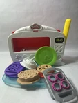 Play-doh Kitchen Creations Magical Oven Set. Fixed Price $9.95.