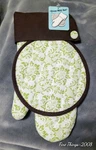 Grandway Pot Holder Oven Mitt New With Tags Green White & Brown 100% Cotton. Fixed Price $10.50.