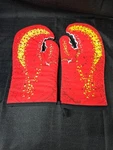 Dii Design Imports Pair Lobster Claw Oven Mitts. Fixed Price $22.49.