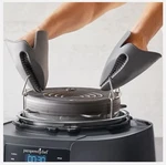 New Pampered Chef Silicone Mini Oven Mitts Item 100176. Fixed Price $9.99.