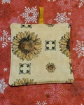 Handmade Flower Design, Pair Of Quilted Pot Holders. 100% Cotton, Insul-fleece. Fixed Price $9.99.