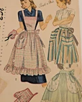 Simplicity 2295 Misses Full/half Apron One Size-missing Oven Mitt Piece. Fixed Price $14.65.