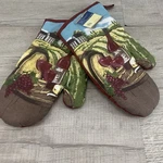 Home Collection 2 Oven Mitt For Kitchen Wine Country Cottagecore. Fixed Price $12.12.