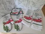 Set Of 6 Christmas Kitchen Dish Hand Towels Pot Holders Oven Mitts Se.... Fixed Price $9.95.