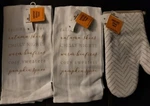 Celebrate Harvest Fall SAYINGS(3 Pc Set) 2 Dish Towels & Oven Mitt Nwt. Fixed Price $9.00.