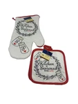Home Collection 1 Oven Mitt 2 Pot Holds Kitchen Seasoned With Love. Fixed Price $10.00.