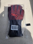 Gloriest Heat Resistant Dotted Oven Mitt Black Red Fabric Glove One Size. Fixed Price $14.96.