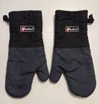 Yutat Oven Gloves Mitts Heat Resistant 550 Degrees. Fixed Price $5.00.