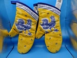 2 New/unused,kay Dee Designs Oven Mitts Yellow With Blue Rooster Mo, Made In Usa. Fixed Price $16.99.
