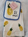 Kate Spade New York Pineapple Kitchen 3 Piece Set Pot Holder Oven Mitt Towel. Fixed Price $34.99.