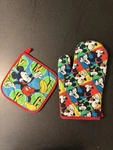 Disney Mickey Mouse Holiday Joy Oversized Oven Mitt & Pot Holder Set Christmas. Fixed Price $10.00.