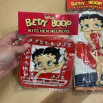 Betty Boop Kitchen Pot Holder Oven Mitt Set Cooking Chef Bbq Baking New. Fixed Price $28.00.