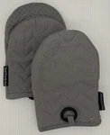 Set Of 2 Mini Oven Mitts ,frigidaire, 100%COTTON ,heat Resistant,anti-slip Grip. Fixed Price $10.99.