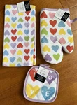 Nwt Mainstays Set Of 3 Love Hearts Oven Mitt ,pot Holder & Kitchen Towel Purple. Fixed Price $8.99.