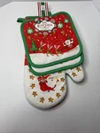 The Great Holiday Kitchen Christmas 3-PC Pot Holders And Oven Mitt. Fixed Price $5.72.