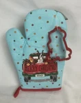 Christmas Oven Mitt & Plastic Cookie Cutter Pioneer Woman Merry New. Fixed Price $11.47.