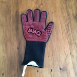 932 F Silicone Extreme Heat Resistant Cooking Oven Mitt Bbq Hot Grilling Glove. Fixed Price $9.99.