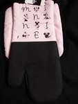 Disney Minnie Mouse Oversized Oven Mitt And Pot Holder Ships Daily. Fixed Price $10.99.