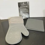 Homwe Silicone Oven Mitts And Pot Holders 4-PIECE Set Heavy Duty Cooking Glove. Fixed Price $19.99.